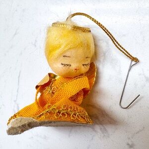 Vintage 1960s Sleepy-Eye Angel Ornament – Mid Century Japan Christmas Decor